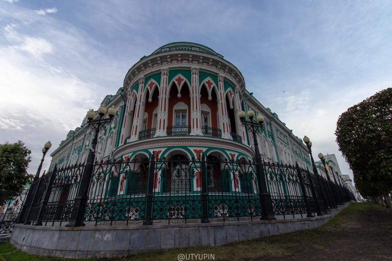 
              
              
              [
                Canon EOS 200D,
              
              
                EF-S10-18mm f/4.5-5.6 IS STM,
              
              
                10 mm,
              
              
                1/500,
              
              
                f/4.5,
              
              
                ISO200
              ]
            