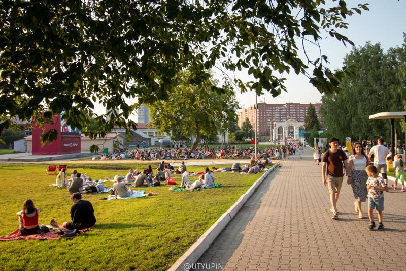 
              
              
              [
                Canon EOS 200D,
              
              
                EF-S10-18mm f/4.5-5.6 IS STM,
              
              
                18 mm,
              
              
                1/250,
              
              
                f/5.6,
              
              
                ISO200
              ]
            